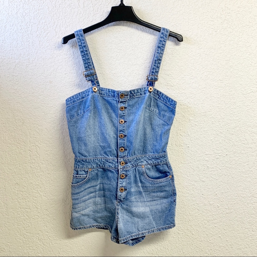 Vintage Y2K shorts button denim overalls Small